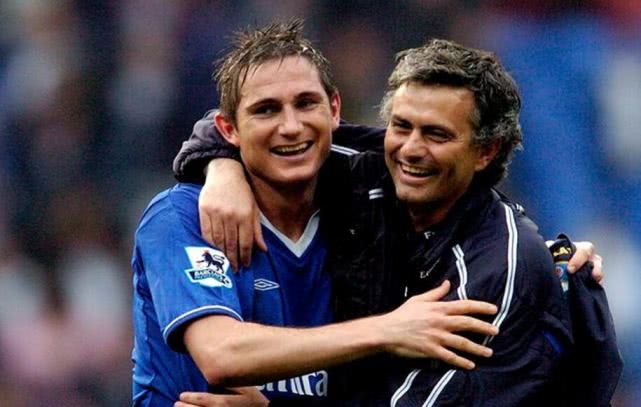 起伏不定 起伏不定