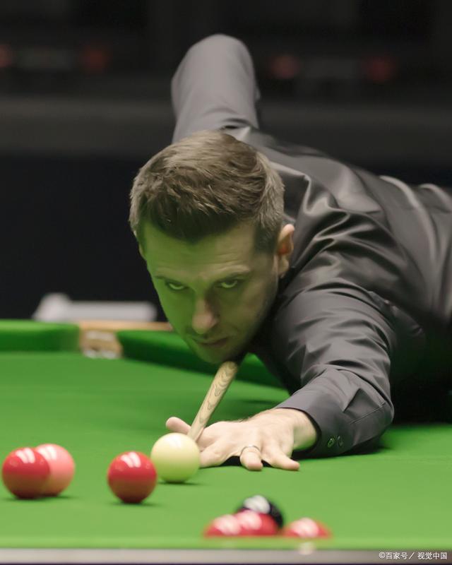 底池中更明 底池中更明