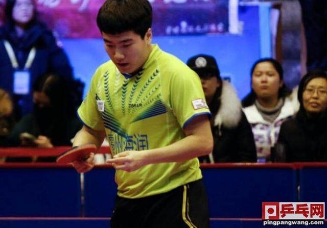 二次触球的 二次触球的